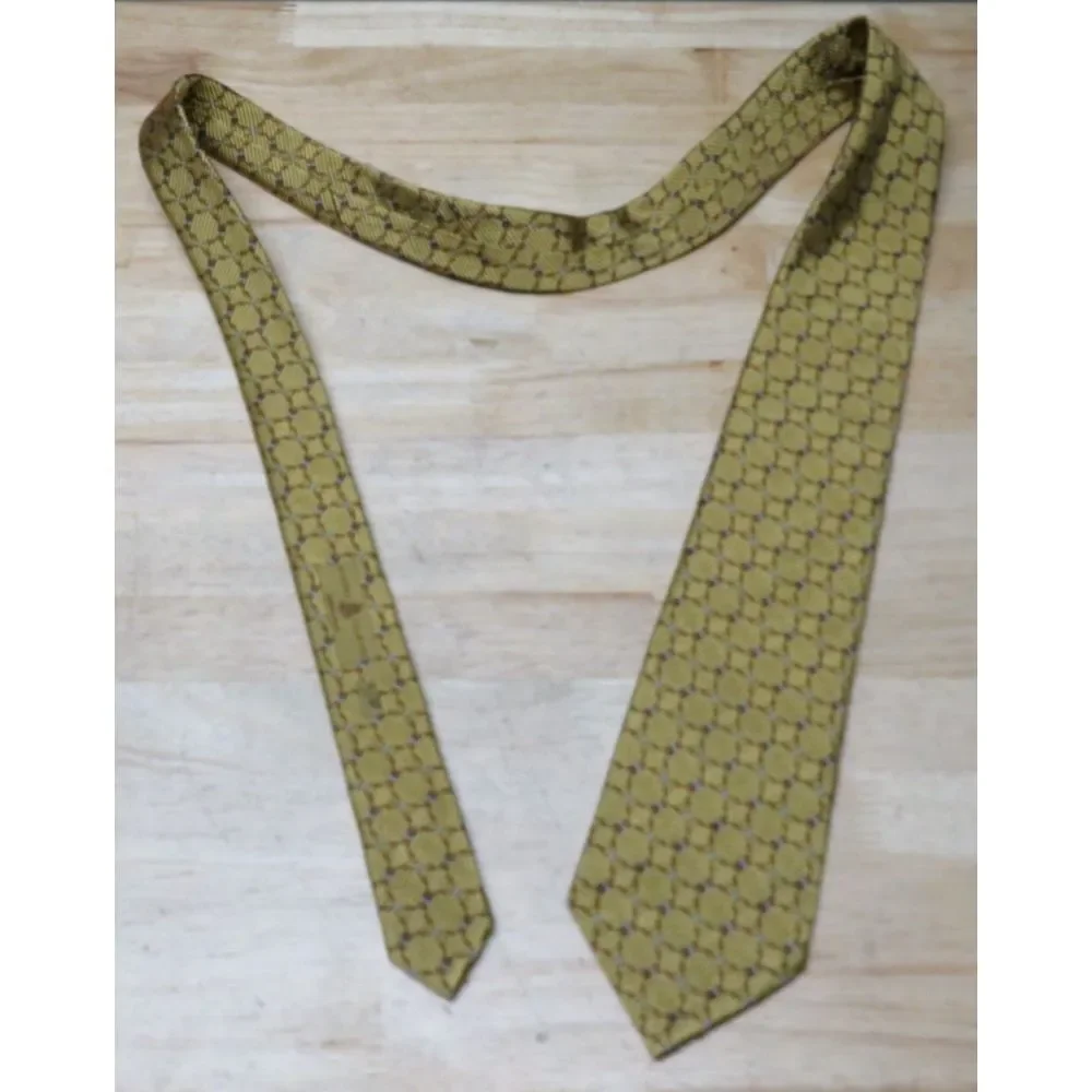 ROBERT TALBOTT SEVEN FOLD Silk Luxury Necktie Gold Yellow Geometric 5/40 Limited